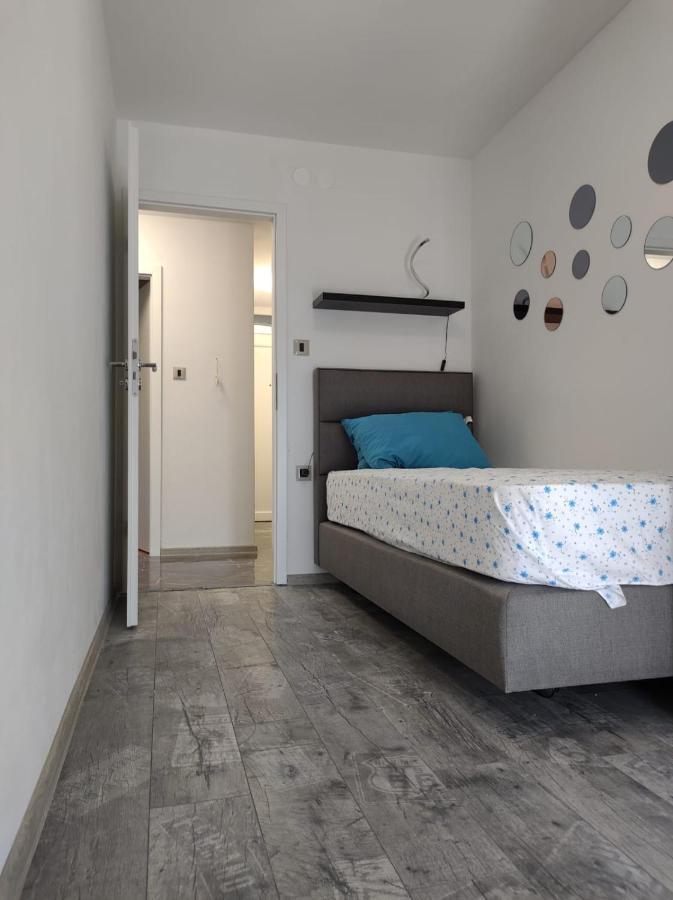 Modern Apartment Ana Rovigno Esterno foto