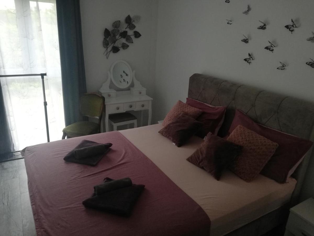 Modern Apartment Ana Rovigno Esterno foto